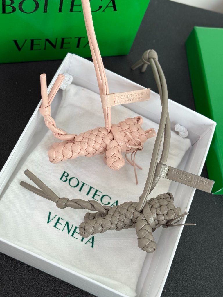 Bottega Veneta Kitten Woven Pendant